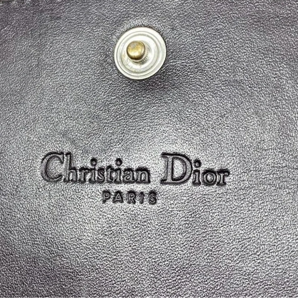 🔥EUC Christian Dior 2005 Brown Monogram Wallet comes with original box🔥